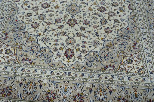 Close-up detail of 2000s Kashan rug from Iran / Persia showing Wool weave