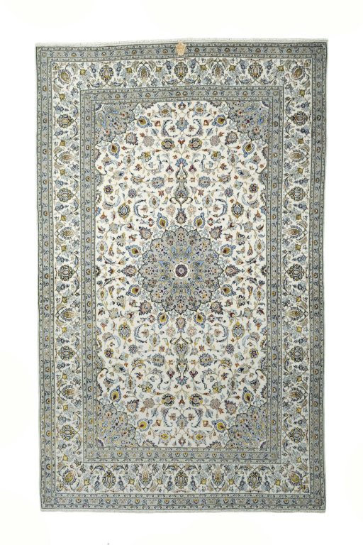 Full view of New Kashan rug from Iran / Persia, 325 × 200 cm in Beige tones