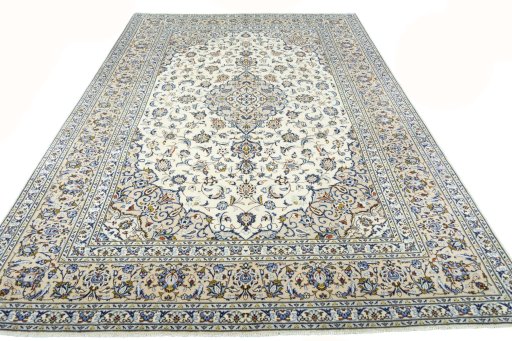 Close-up detail of 2000s Kashan rug from Iran / Persia showing Wool weave