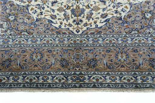 Full view of New Kashan rug from Iran / Persia, 390 × 290 cm in Beige tones