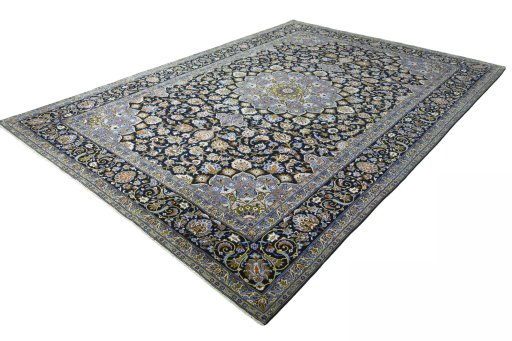Corner detail of New Kashan rug showing border pattern and Wool pile