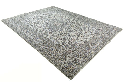 Close-up detail of New Kashan rug from Iran / Persia showing Wool weave