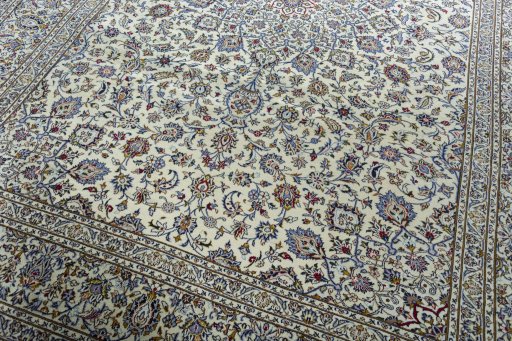 Close-up detail of New Kashan rug from Iran / Persia showing Wool weave