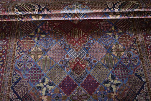 Close-up detail of 1930s Kashan rug from Iran / Persia showing Silk weave