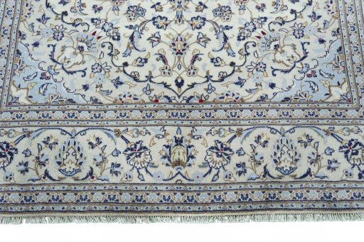 Close-up detail of 2000s Kashan rug from Iran / Persia showing Wool weave