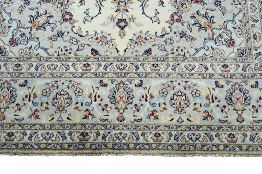 Full view of New Kashan rug from Iran / Persia, 300 × 200 cm in Beige tones