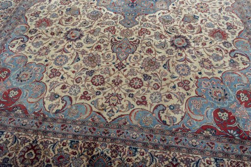 Close-up detail of 1930s Kashan rug from Iran / Persia showing Wool weave