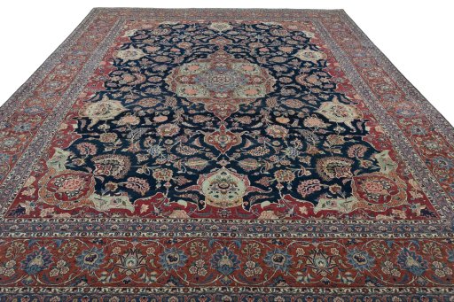 Surface texture of 1930s Kashan rug with natural Wool and intricate pattern