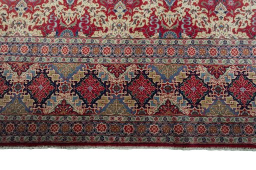 Central medallion detail of 1950s Kashan rug from Iran / Persia