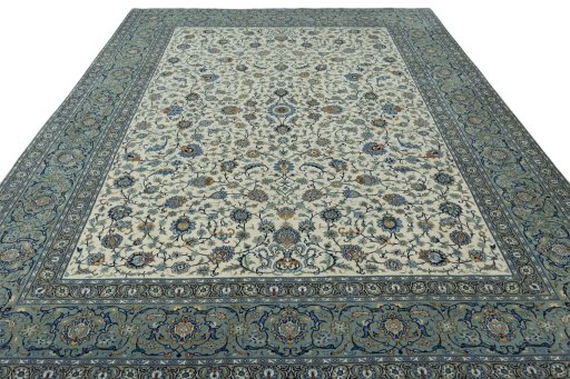 Surface texture of 2000s Kashan rug with natural Wool and intricate pattern