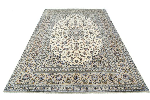 Surface texture of 2000s Kashan rug with natural Cork and intricate pattern