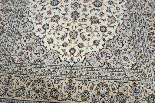 Close-up detail of 2000s Kashan rug from Iran / Persia showing Cork weave