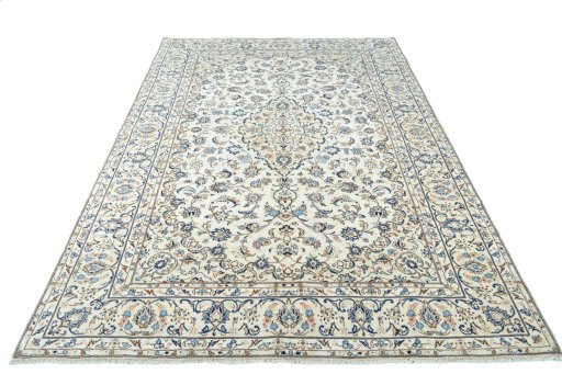 Surface texture of 2000s Kashan rug with natural Wool and intricate pattern