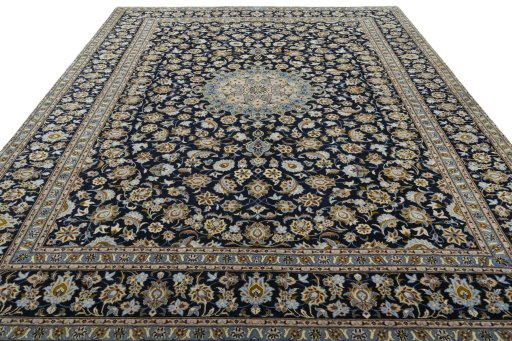 Surface texture of 2000s Kashan rug with natural Wool and intricate pattern