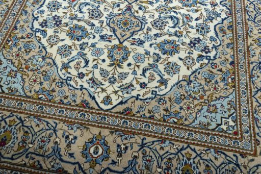 Close-up detail of 2000s Kashan rug from Iran / Persia showing Wool weave