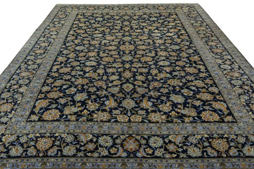 Surface texture of 2000s Kashan rug with natural Wool and intricate pattern