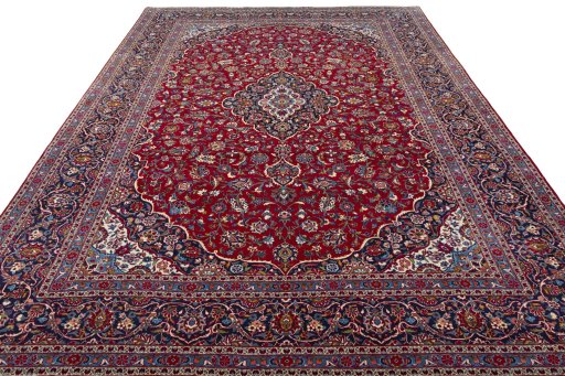 Surface texture of 1970s Kashan rug with natural Wool and intricate pattern