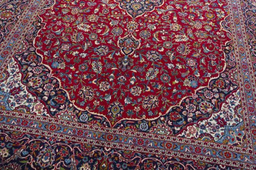 Close-up detail of 1970s Kashan rug from Iran / Persia showing Wool weave