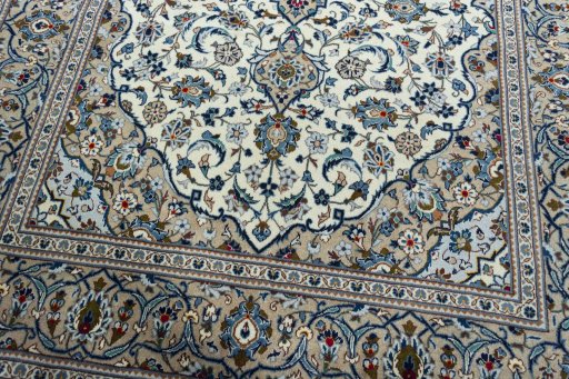 Close-up detail of 2000s Kashan rug from Iran / Persia showing Wool weave