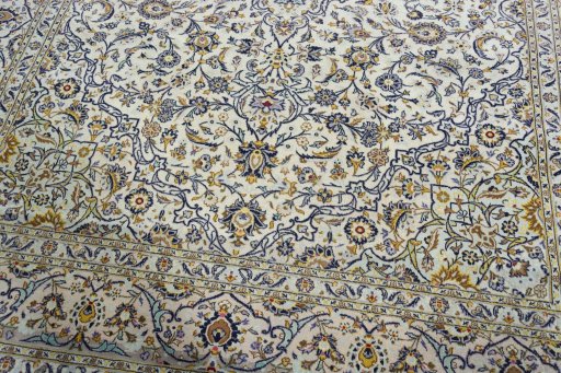 Close-up detail of 2000s Kashan rug from Iran / Persia showing Cork weave