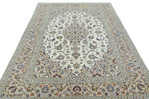 Surface texture of 2000s Kashan rug with natural Wool and intricate pattern