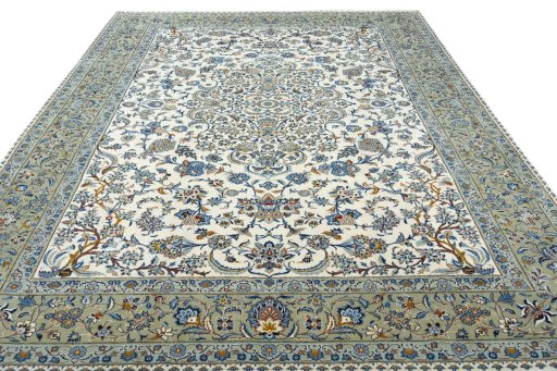 Surface texture of 2000s Kashan rug with natural Wool and intricate pattern