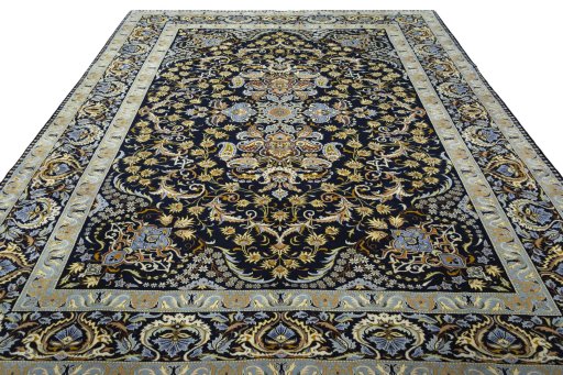 Surface texture of 2000s Kashan rug with natural Wool and intricate pattern