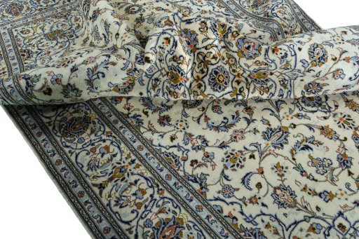 Surface texture of New Kashan rug with natural Wool and intricate pattern