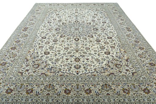 Surface texture of 2000s Kashan rug with natural Wool and intricate pattern