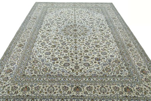 Surface texture of 2000s Kashan rug with natural Wool and intricate pattern
