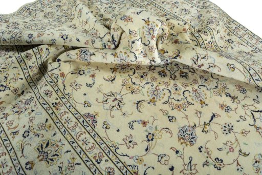 Surface texture of New Kashan rug with natural Wool and intricate pattern