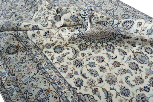 Surface texture of New Kashan rug with natural Wool and intricate pattern