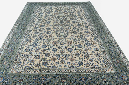 Surface texture of 2000s Kashan rug with natural Wool and intricate pattern