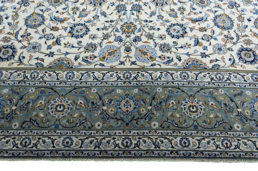 Full view of 1970s Kashan rug from Iran / Persia, 421 × 305 cm in Beige tones