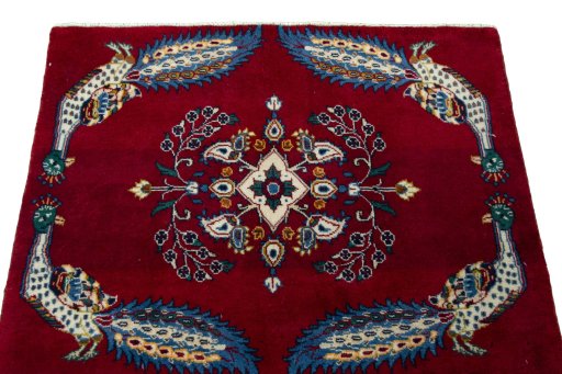 Surface texture of 2000s Kashan rug with natural Wool and intricate pattern