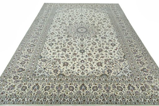 Surface texture of 2000s Kashan rug with natural Wool and intricate pattern
