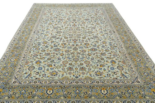 Surface texture of 2000s Kashan rug with natural Wool and intricate pattern