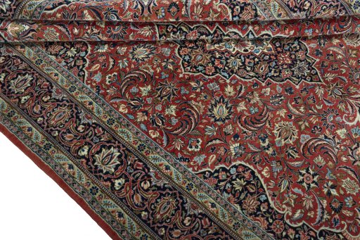 Close-up detail of New Kashan rug from Iran / Persia showing Cork weave