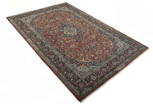Close-up detail of New Kashan rug from Iran / Persia showing Cork weave