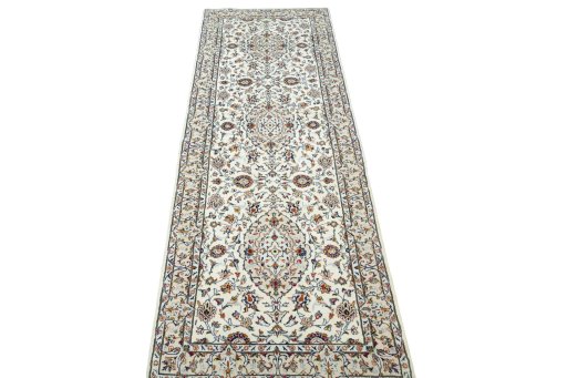 Surface texture of New Kashan rug with natural Wool and intricate pattern