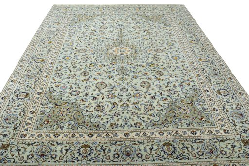 Surface texture of 2000s Kashan rug with natural Wool and intricate pattern