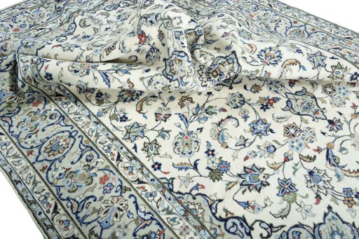 Surface texture of New Kashan rug with natural Wool and intricate pattern
