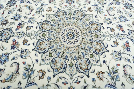 Central medallion detail of New Kashan rug from Iran / Persia