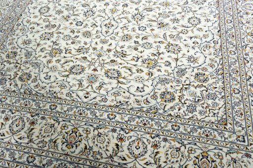 Close-up detail of New Kashan rug from Iran / Persia showing Wool weave