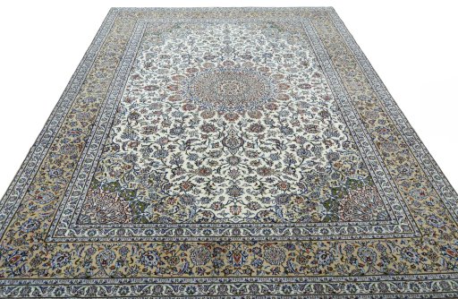 Surface texture of 2000s Kashan rug with natural Wool and intricate pattern