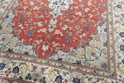 Close-up detail of New Kashan rug from Iran / Persia showing Wool weave