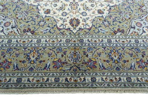 Full view of New Kashan rug from Iran / Persia, 307 × 203 cm in Beige tones