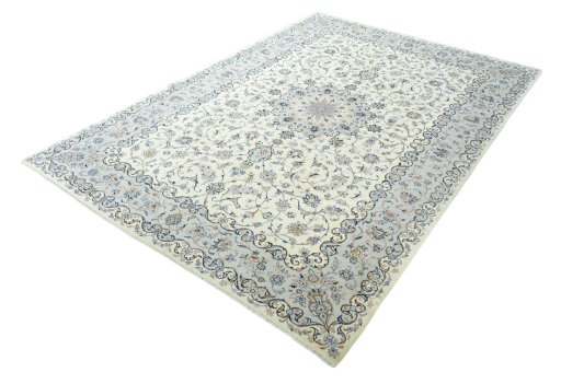 Corner detail of New Kashan rug showing border pattern and Wool pile