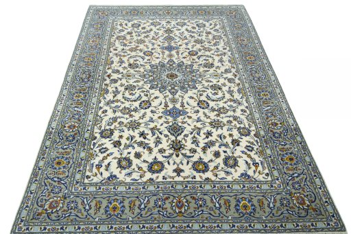 Surface texture of 2000s Kashan rug with natural Wool and intricate pattern