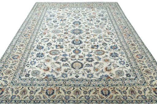 Surface texture of 2000s Kashan rug with natural Wool and intricate pattern